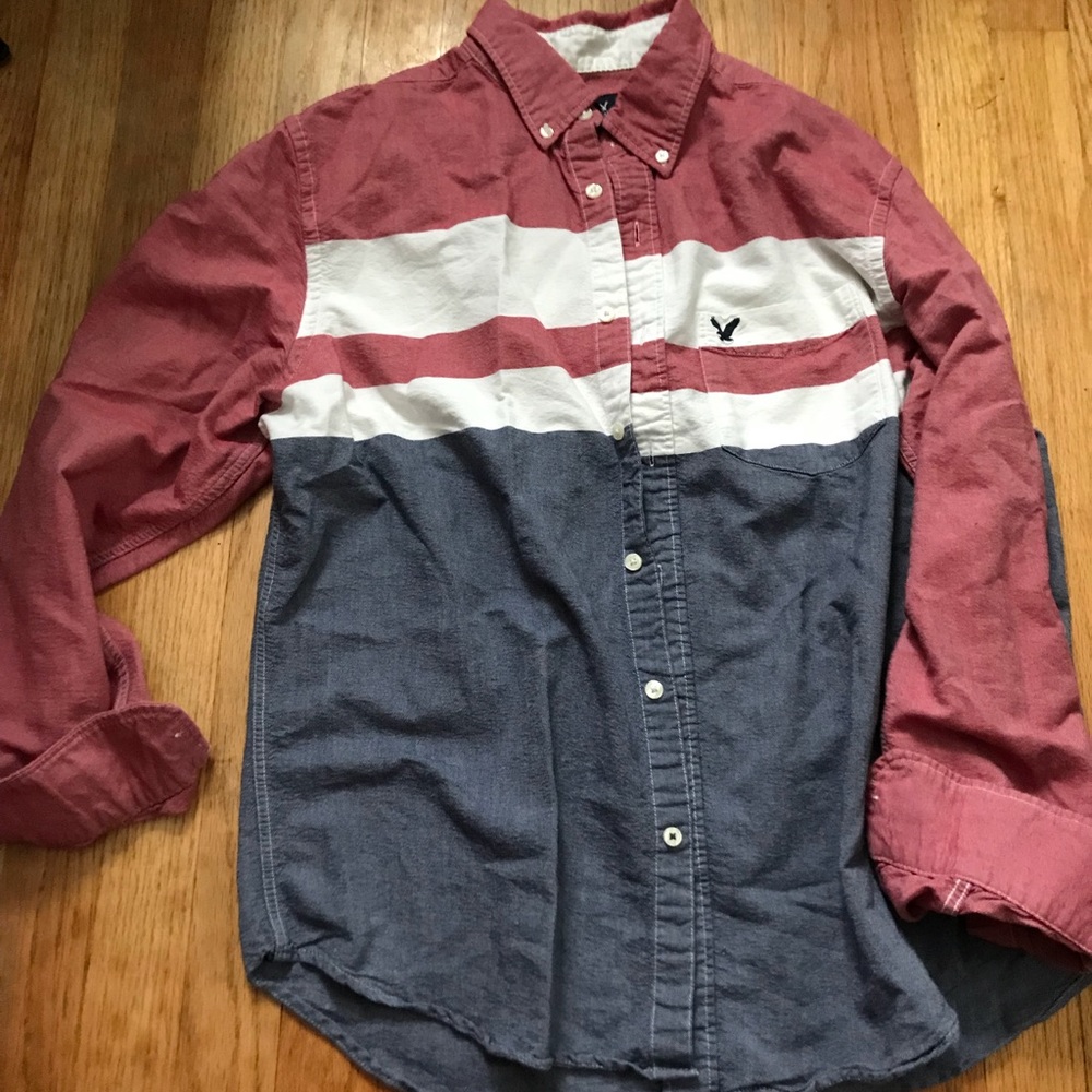 Men’s American Eagle button down shirt